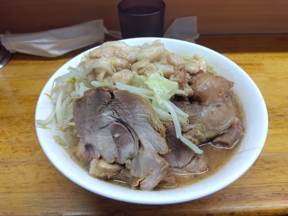 MahoroSunset_gu's tweet photo. 初の立川二郎で優勝してきました！
乳化スープとムチムチの麺、最高すぎた…
ごちそうさまでした！
#ラーメン二郎 #立川二郎 https://t.co/0CjHJ9rMPp