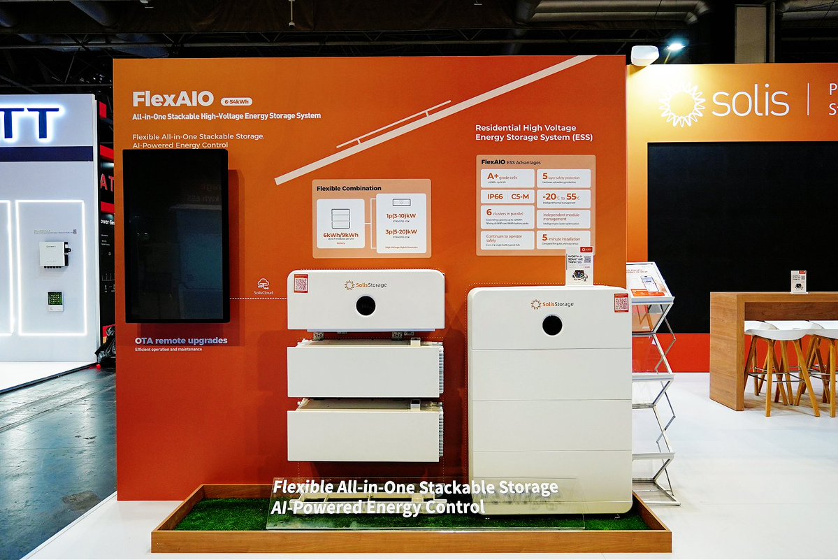 Solis_Inverters's tweet photo. β‘ Live from Solar & Storage Live UK 2026!
Two SolisStorage solutions. Two energy scenarios.
π‘ FlexAIO β smarter, simpler home energy
π EverCore β reliable, intelligent C&I energy storage
π The NEC, Birmingham | C36
Come see them up close!
#SolisStorage #FlexAIO #EverCore #SolarStorageLive