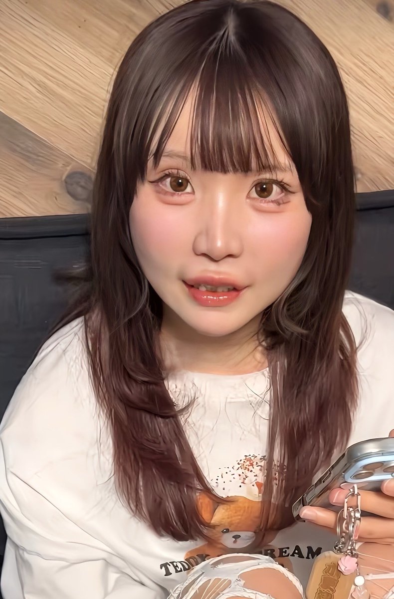 mokateams's tweet photo. もかち•ミヤビ君•もタクの皆さん
こんにちは。
シルバーウィーク最終日もよろしくお願いします。
とは言っても二日後には土日の休み。　　　木金休みたいかと言われればそうではないと言う😆
そろそろ仕事しないとって言う焦りがあります🤣
今日も快晴で気持ちの良い一日。
最後のゴロゴロ堪能します https://t.co/OvQsluA7Mz