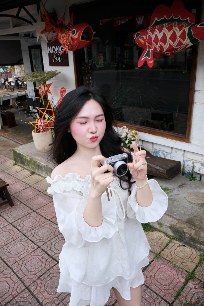 TranAnh3173's tweet photo. Đi chơi Trung Thu 🤟 https://t.co/qIU1gbxOYP