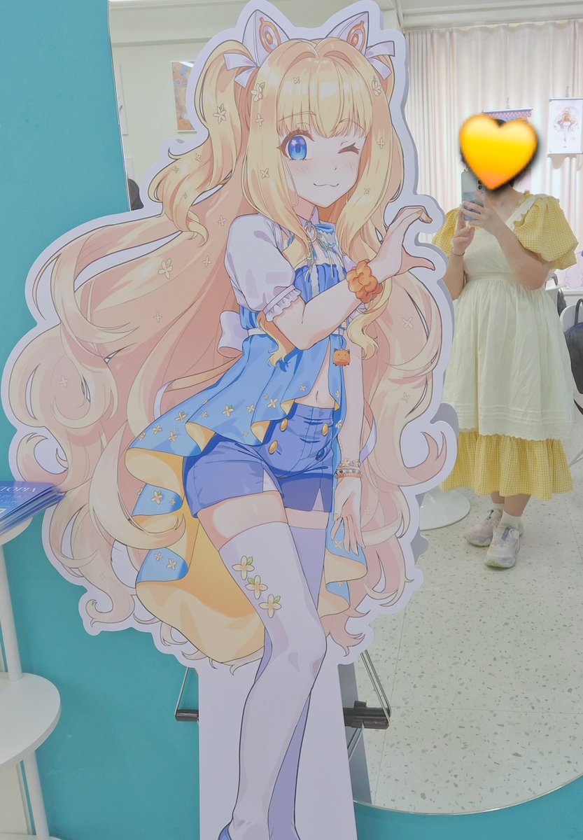 S2_S2_S2_SF's tweet photo. 비록 전프레는 못 받았지만 사진도 잔뜩 찍고 같이 이야기 나눠서 좋았어요~!
카페 열어주시고 함께 힘내주신 모든 분께 감사와 사랑을 보냅니다!

#시유토피아 #시간이지나도_유일한별 #Singing_Every_Endless_Universe
💛사랑아 시유해💙 https://t.co/fUEsro3U1Y