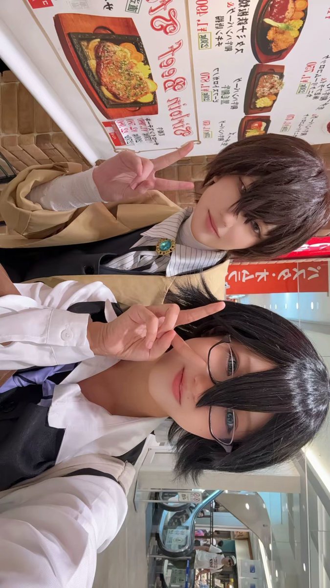 Riry_cos's tweet photo. 太宰と美味しいものを食べてからホールに向かいます‼️ https://t.co/toOKxas1lU