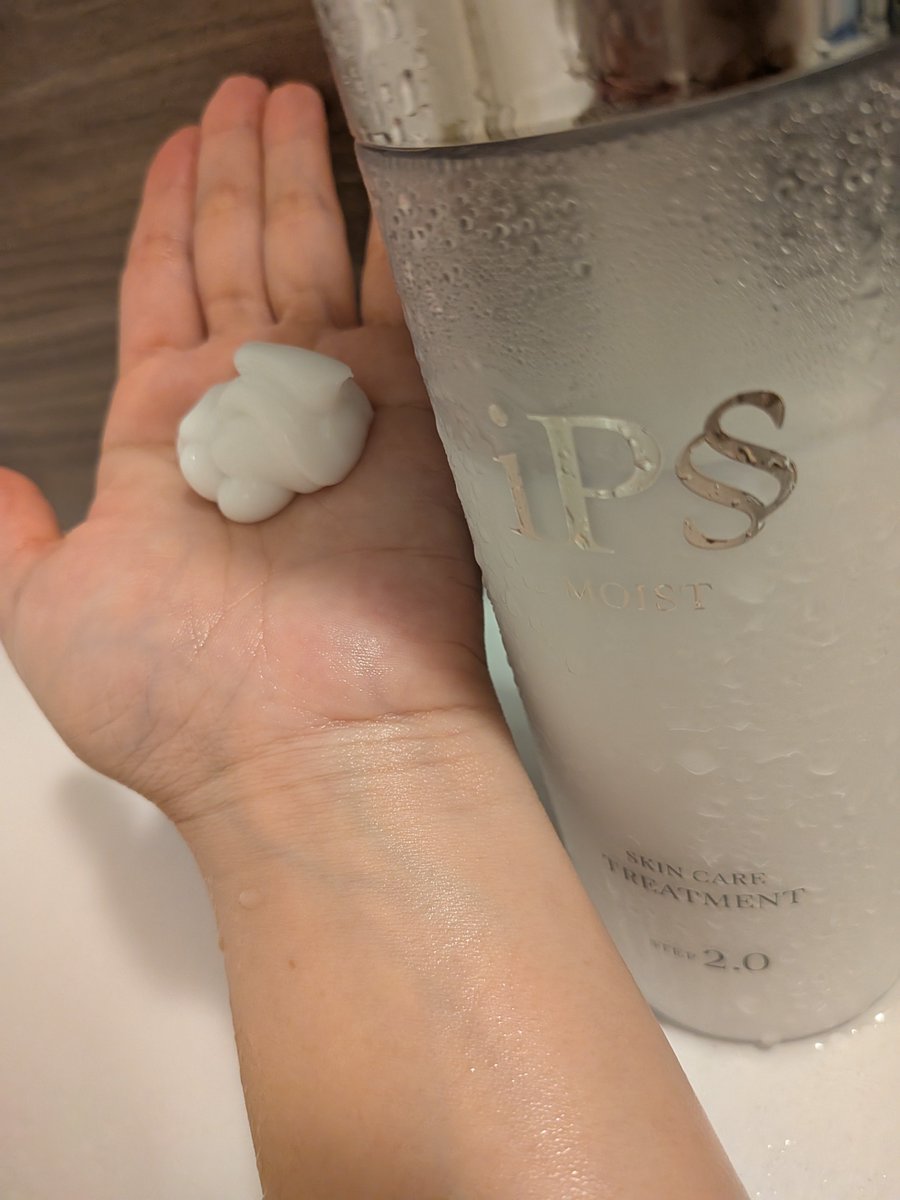 ayahahimi's tweet photo. iPS アイ��ーセクション
スキンケアシャンプー/ヘアトリートメントモイスト

次世代の化粧水シャンプー登場
美容家　ヒロキ氏による製品監修
成分を浴びるように洗う
という新しいケア体験へと導く

スキンケア保湿成分　10種類リポソーム化
10種類のフリー処方
iPS細胞培養液由来保湿成分配合 https://t.co/4vDhm7FBrh