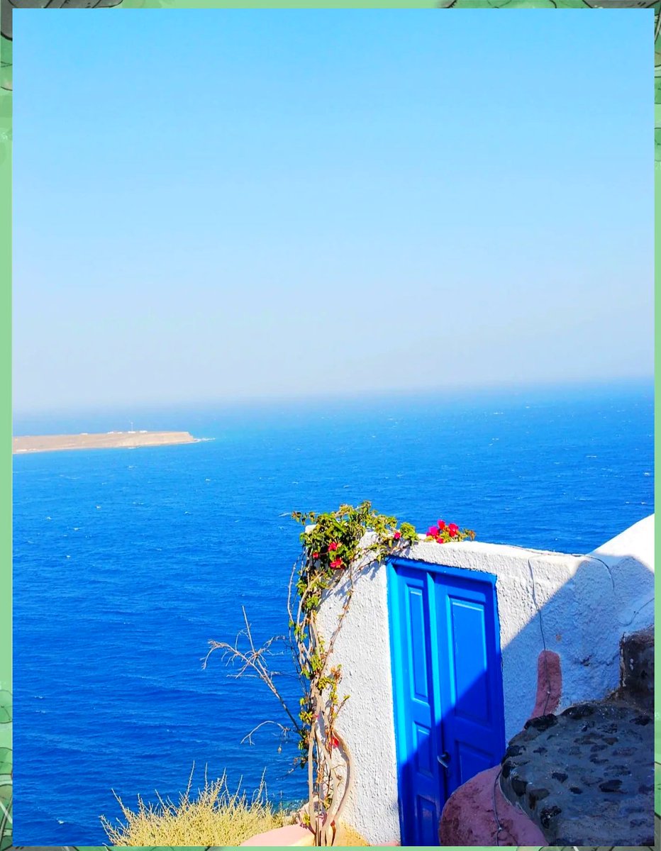 TwilaCailler's tweet photo. Just chased the sunset along Santorini’s white-washed cliffs—golden light paint the Aegean blue, my feet buried in warm volcanic sand, and a breeze that carries only salt and quiet joy. No plans, just this perfect, unplanned little magic. https://t.co/uD9c8mVzBU