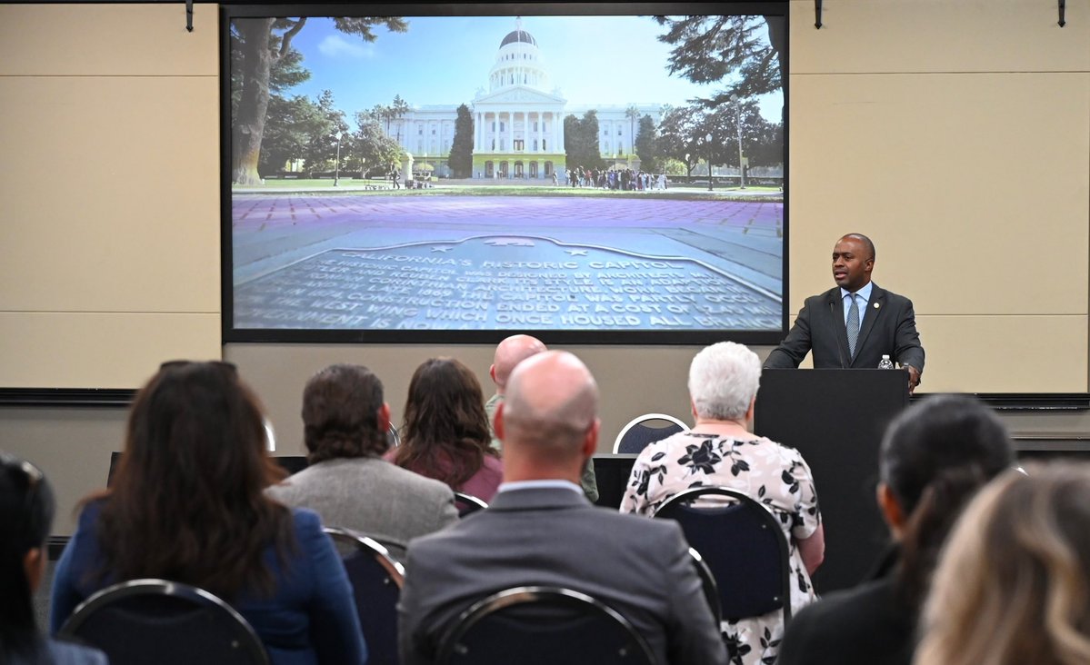 TonyThurmond's tweet photo. Thank you Next Gen Personal Finance for the Champion of Personal Finance Award. It was my honor to sponsor the legislation to create a graduation requirement for all CA students to learn personal finance. https://t.co/8anCVFqr4d