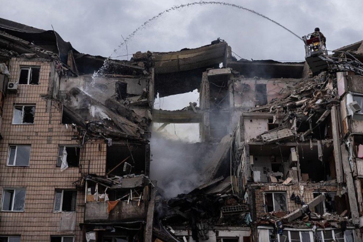 Akkhans1a's tweet photo. Russia and Ukraine exchanged fresh strikes, with casualties and damage reported in several areas https://t.co/gV07KRRkig