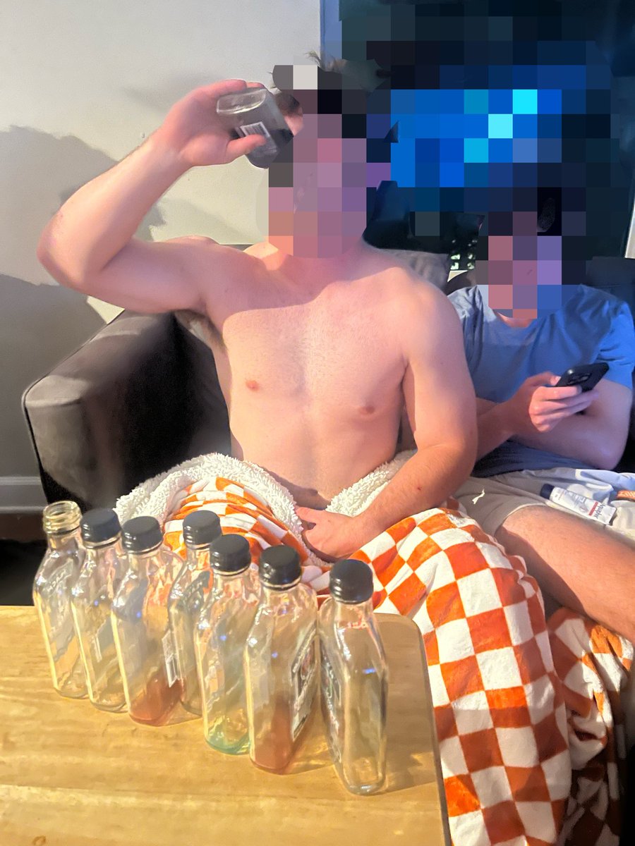 bigmoosebeaux's tweet photo. Bootlegger Tuesday. #expand #tradition https://t.co/3KdPFjZNV8