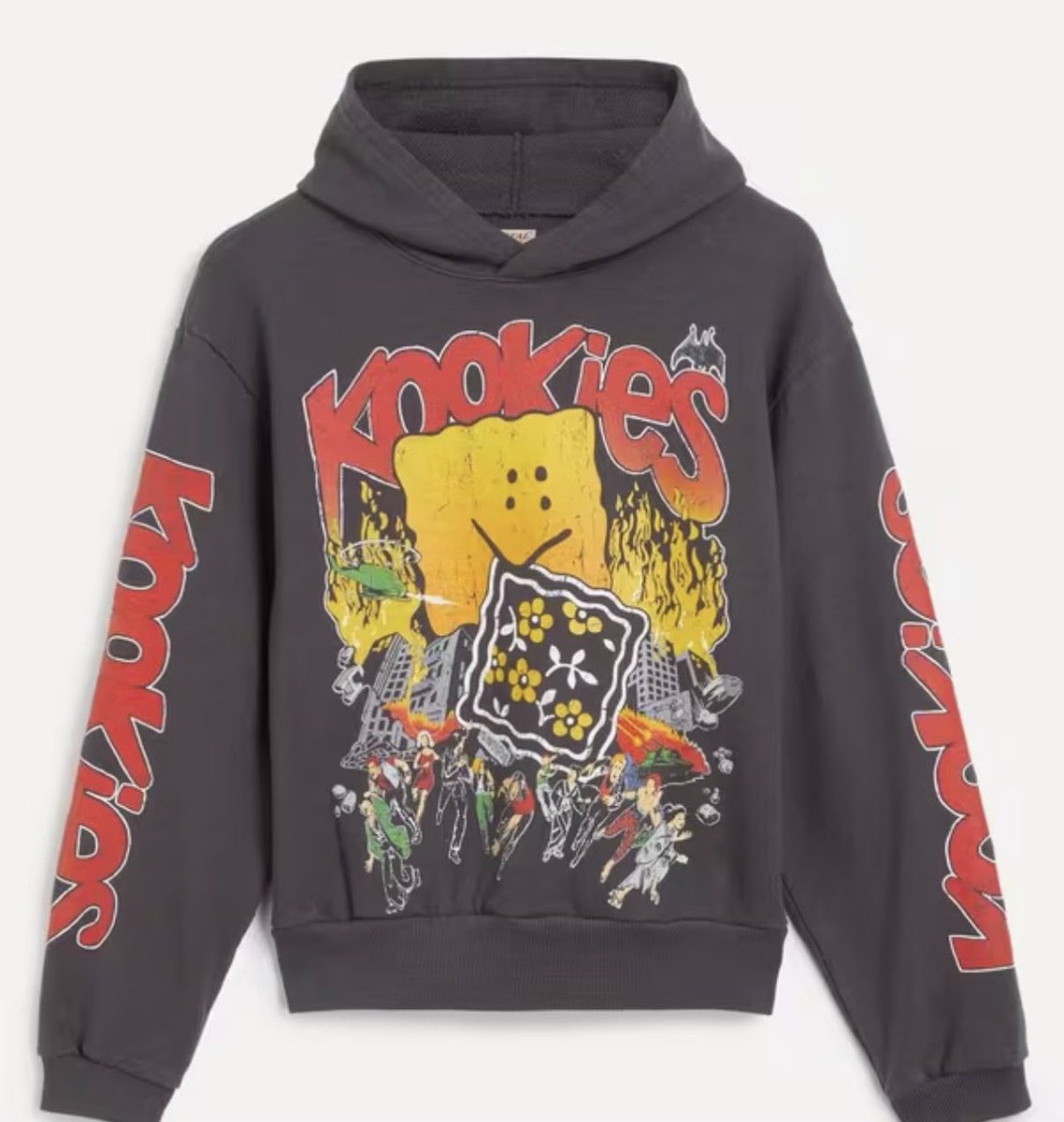 IMGOLDENCARD's tweet photo. Jungkook’s hoodie is from KAPITAL, and it says “KOOKIES” on it. soo cute KOOKIE wearing KOOKIES 😭 https://t.co/fU3GwRxKOz