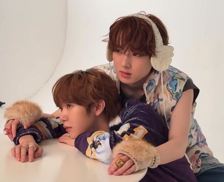 miestrellayou's tweet photo. sebenarnya para ship bxb ini kayak pelarian aja, mereka ga mau idol mereka di ship sama lawan jenis karena rasa cemburu, itulah sebabnya mereka lebih memilih ship idol mereka sesama jenis di dlm lingkaran grup https://t.co/DNrDfh3GXZ
