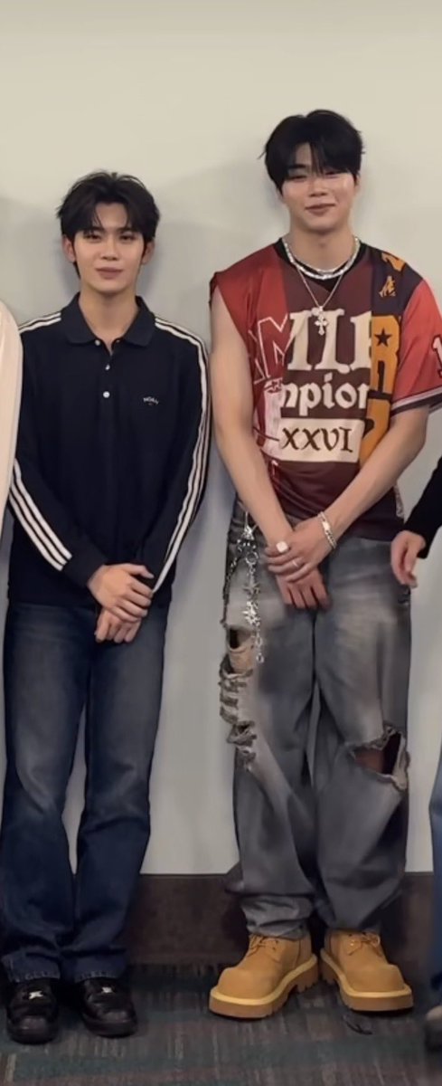 guntaeldio's tweet photo. 그냥🤤🤤🤤🤤🤤🤤🤤🤤🤤 https://t.co/I1Gmf9Uum6