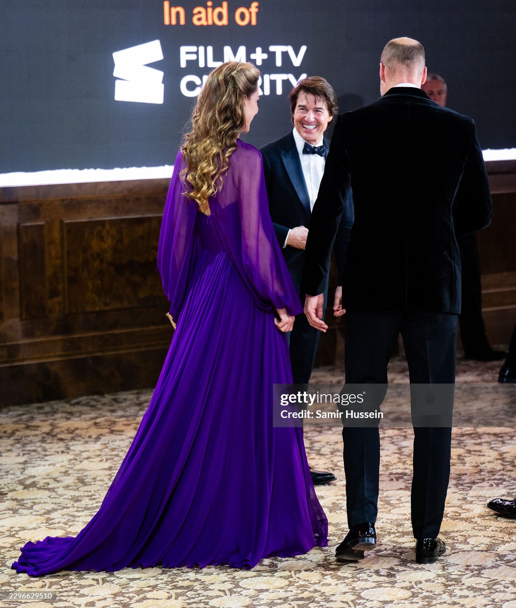 SabirahLohn's tweet photo. Don’t even get me started on the flow of Catherine’s dress. Absolutely beautiful! Depending on the lighting changes the shade of purple. https://t.co/2MIi2XH7XT
