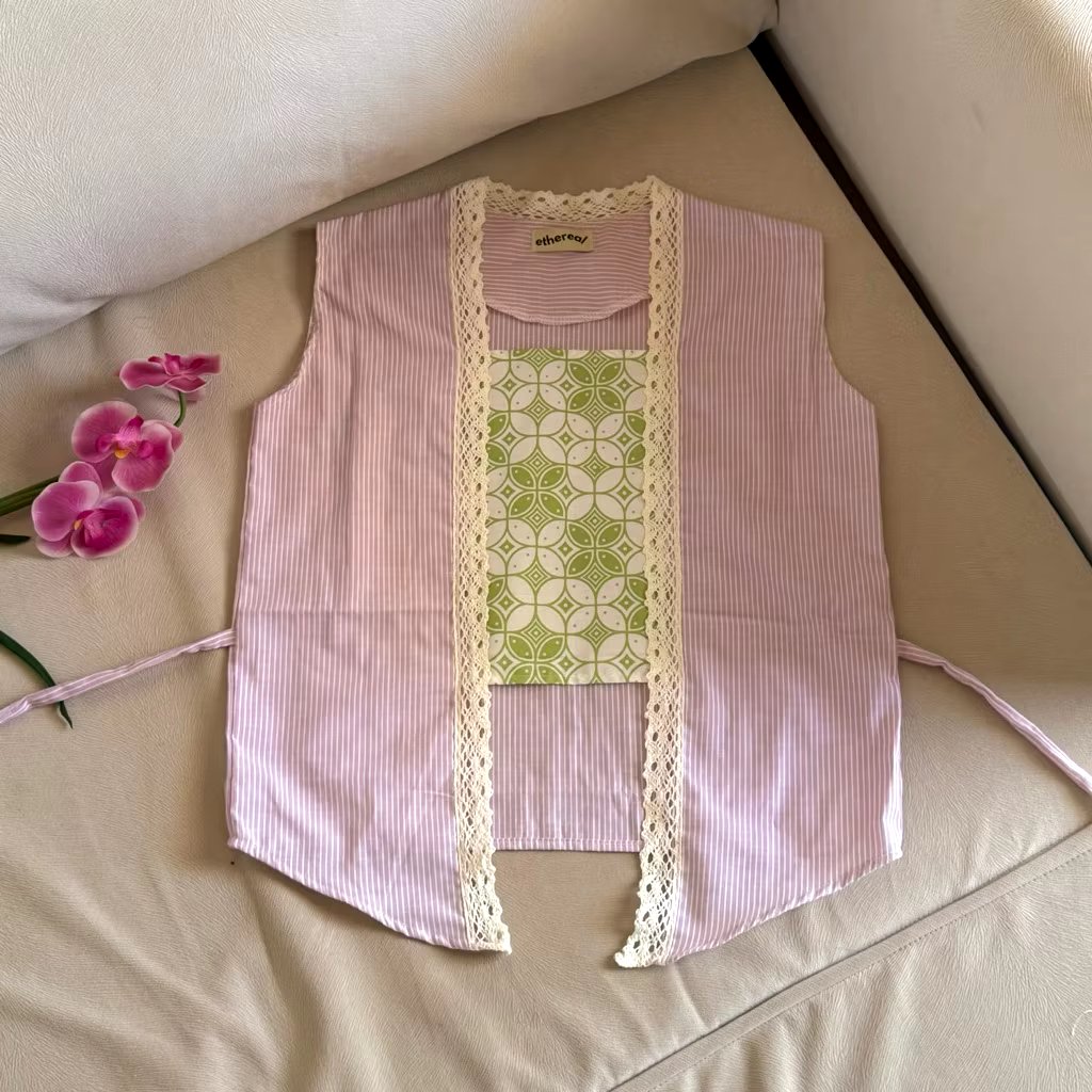 stayinhoran's tweet photo. CUMA 90 RIBUAN AJA UDAH BISA PAKAI KEBAYA CANTIK BUAT DAILY OUTFIT??? 

Ini sih kebaya daily yg bakal jadi incaran para gen z 😋🫶🏻 https://t.co/1XWb5QyNsg