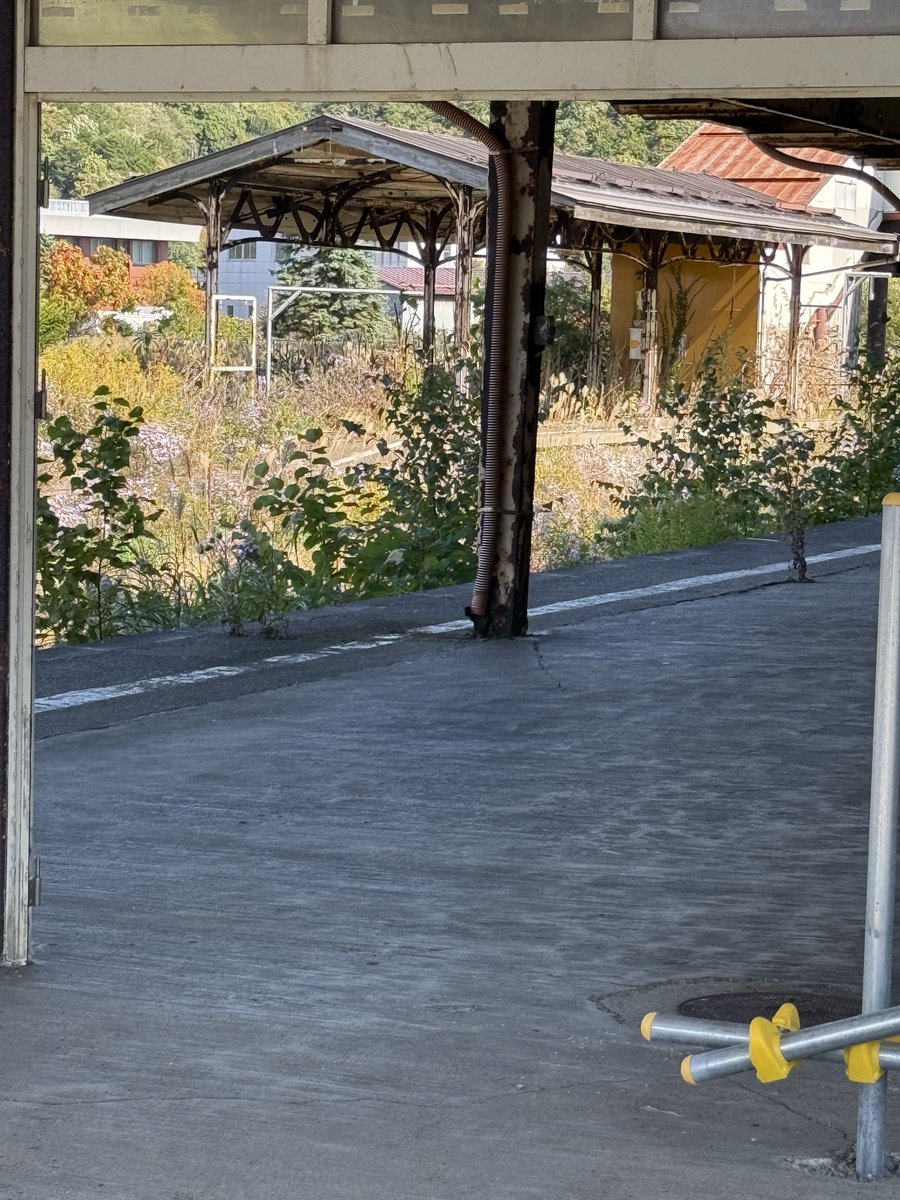 uma_834's tweet photo. ふぶと旧留萌駅におでかけ中♪
思ってたより大きな駅舎だった。もちろん中には入れない
#駅メモ #駅メモおでかけカメラ https://t.co/TKLOGNydUw
