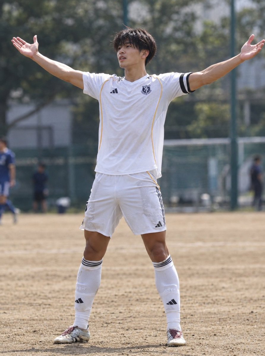 JapaShiko3's tweet photo. こんな感じで絶妙にインナーが透けてる感じ好き https://t.co/cgliPCUqH8