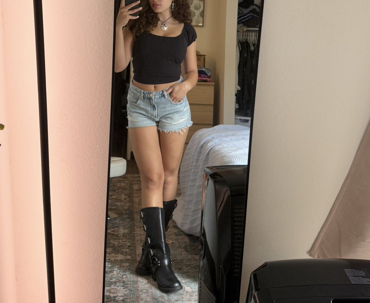 biggulpppp's tweet photo. me 🤝 denim https://t.co/Nyc27pLCNi