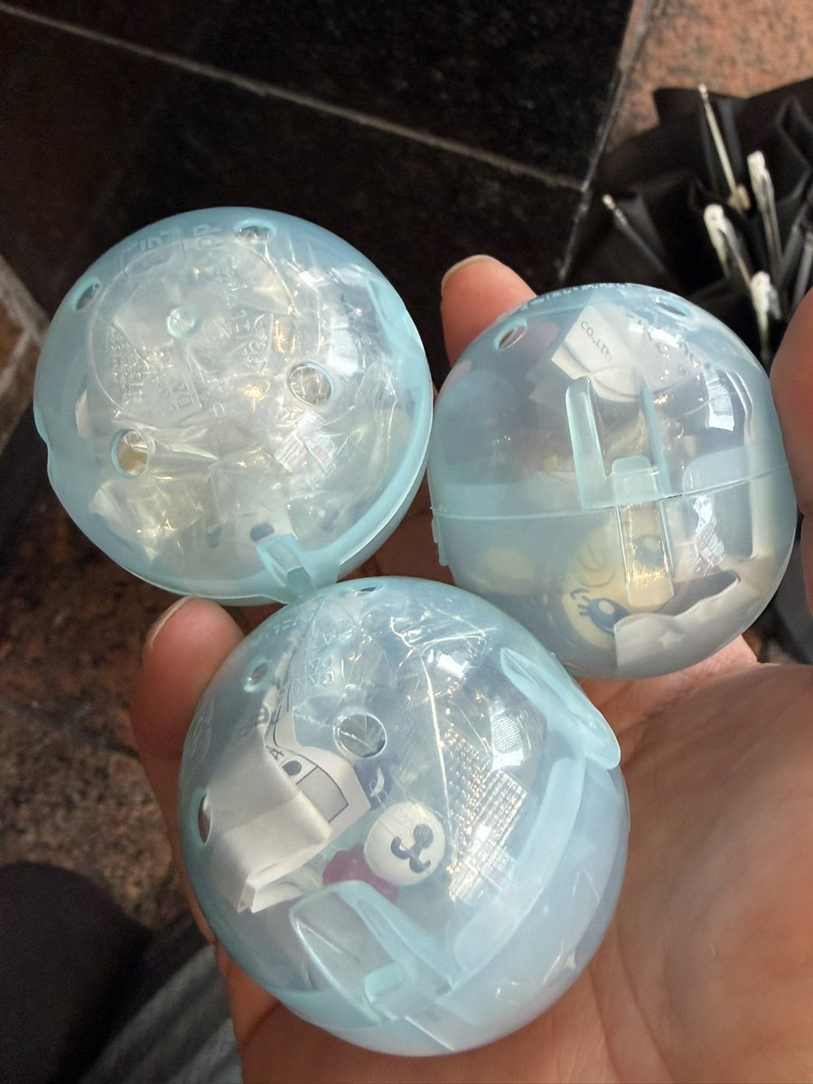 hani821's tweet photo. 取引先用に指定お土産をルミナ1で購入ご荷物をコインロッカーへ🤣 新宿東口で熊 犬 うさぎゲット おまけで猫(笑) https://t.co/C8ZU4pIt22