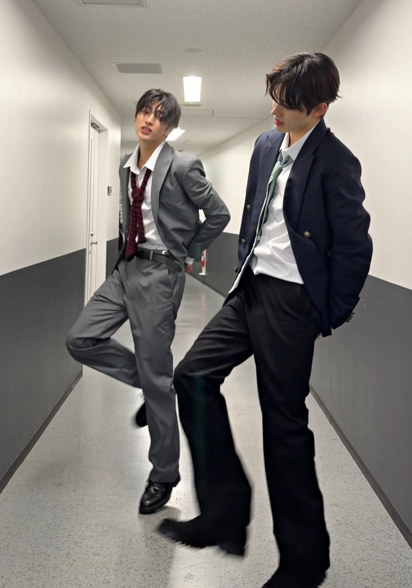 cwxhvd's tweet photo. 새깅 없는 세상이라는 거 진짜 좋은 거네... 와중에 안고노 허리 ㅈㄴ 한줌이고, 엄셩현 코 여전히 니 죽이는 코고 여기가 유토피아인 듯 https://t.co/T6Mg1CPMxb