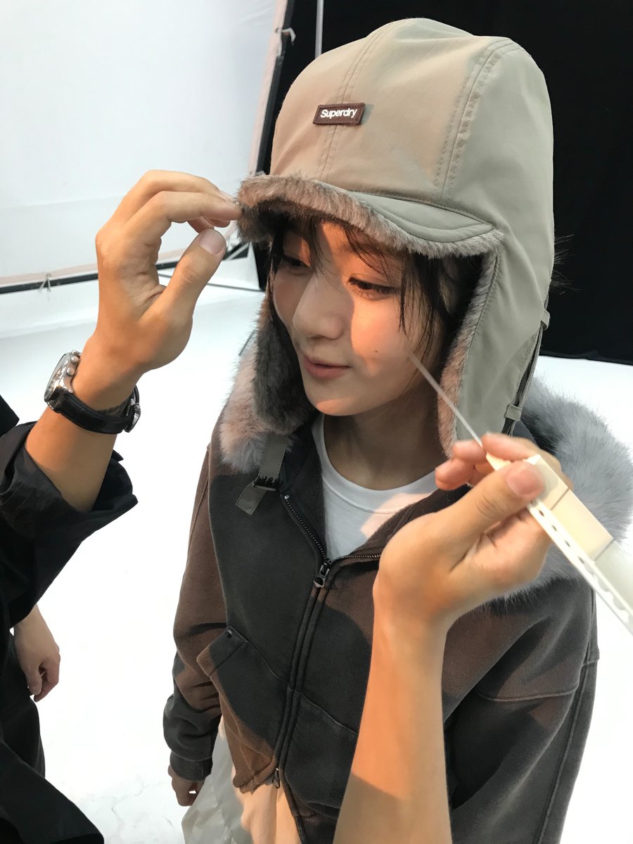 eevnsoo's tweet photo. some random moments from the shoot ♡ mostly me being cute between takes but trying not to mess up my hair, tee-hee! honestly, these photos really remind me how much fun I had getting ready for FW26. https://t.co/DDCZDVJwb3