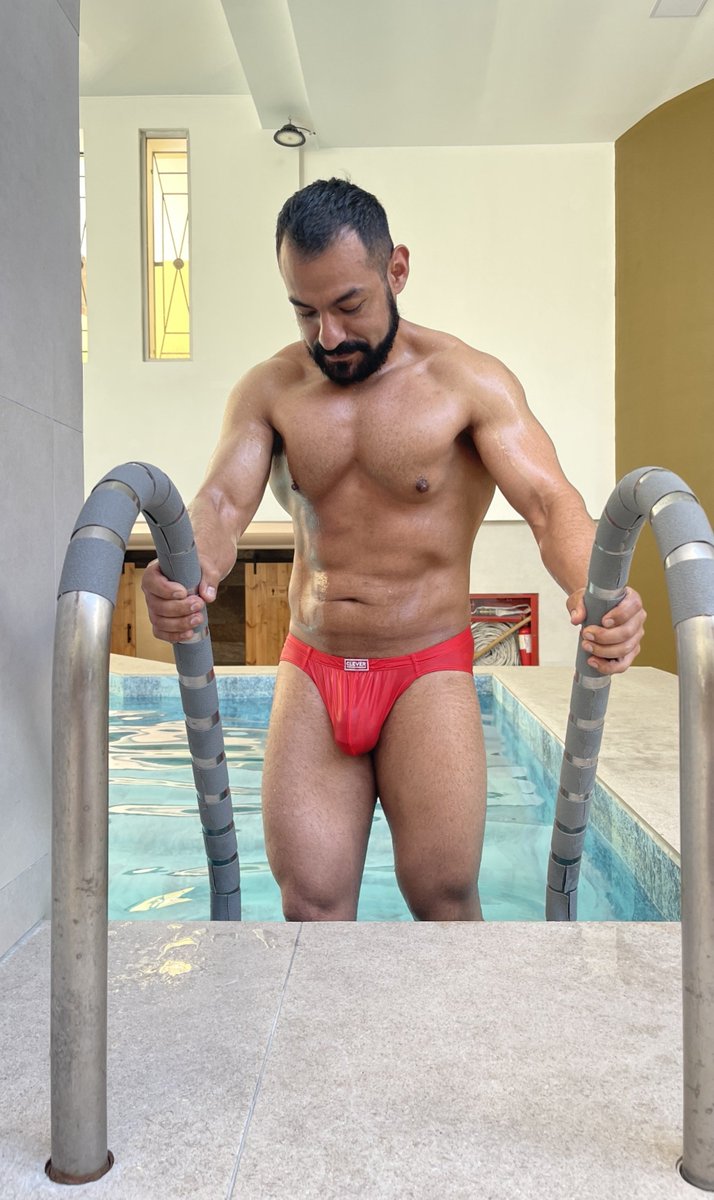 ferranalpha's tweet photo. "Me gusta el color Rojo ♦️ 😁 " https://t.co/UGDTu2ekTS