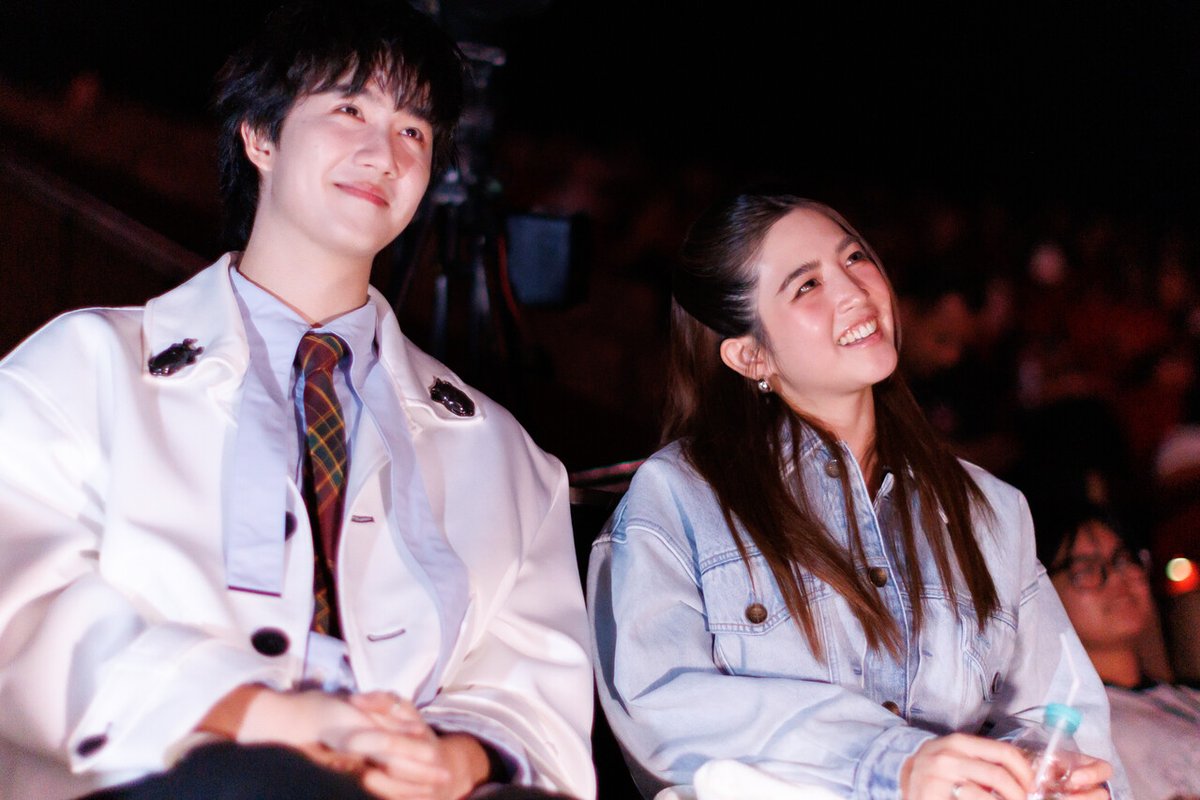STARSOCIETY_TH's tweet photo. สาดไปสมาชิก! “แม็กกี้-บาส” นำทีมขี้ซุยบราเธอร์ส ปิดโรงเสิร์ฟความฟิน ส่งท้ายซีรีส์กระแสแรง WeTV Original “ซอโซ่ล่ามธีร์ Be My Player Two” พร้อมเซอร์ไพรส์ใหญ่ประกาศจัดงานแฟนมีตติ้ง 8 พฤศจิกายนนี้!
https://t.co/aSQmgpwHwT 
#ซอโซ่ล่ามธีร์FinalEP 
#ซอโซ่ล่ามธีร์ 
#BeMyPlayerTwo
#WeTVth #WeTVOriginal 
#studiowabisabi
