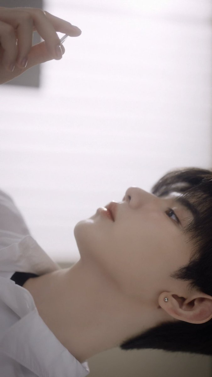 zhaohao313's tweet photo. ㅆ발 500살 평생 립스틱바르는 남자의 아름다움을 처음 깨달음
개고트옆테 https://t.co/owpH1j3kFu
