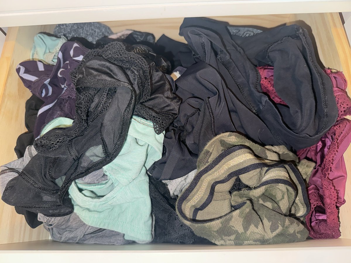 JulesAndLife's tweet photo. So many panties, socks, &amp; shoes… well worn &amp; loved. Will have a fresh wear before too 😘
Always come with a printed Polaroid proof of wear 💋 https://t.co/PjgR2xERm3