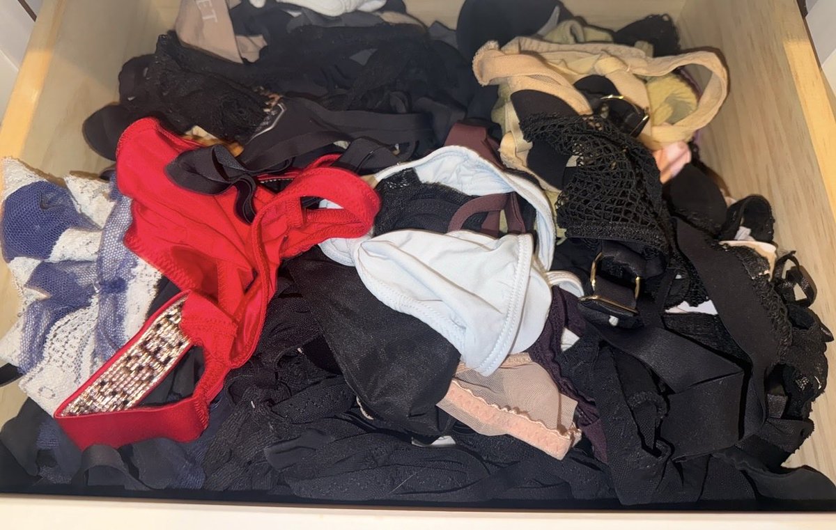 JulesAndLife's tweet photo. So many panties, socks, &amp; shoes… well worn &amp; loved. Will have a fresh wear before too 😘
Always come with a printed Polaroid proof of wear 💋 https://t.co/PjgR2xERm3