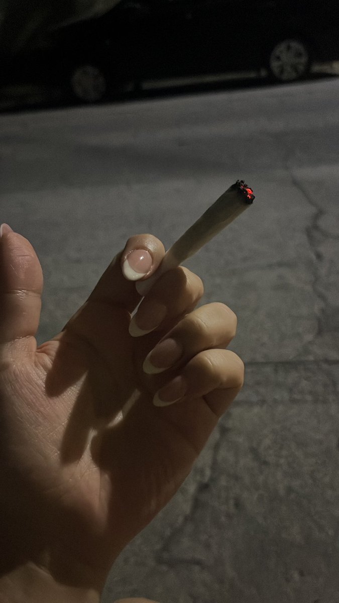 licbma's tweet photo. les presumo las uñas de esta temporada https://t.co/XAIXFk83p9