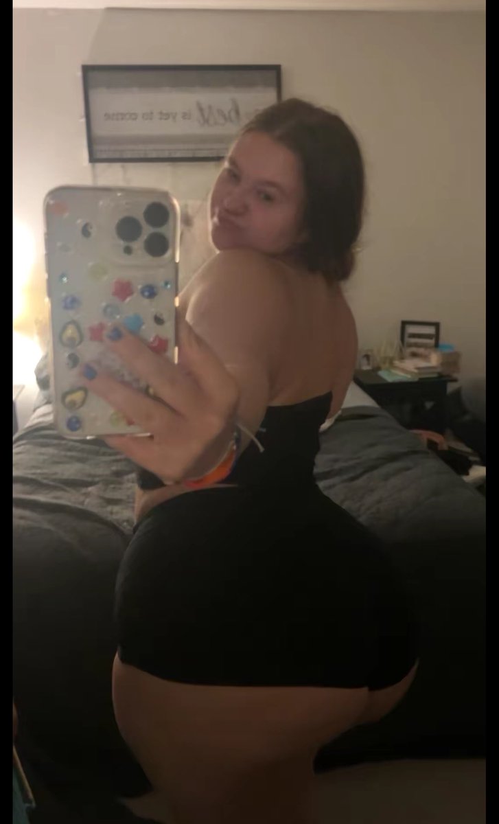 Elitefab4u's tweet photo. College girl has so much potential 🤯 https://t.co/0jeZczZqD2