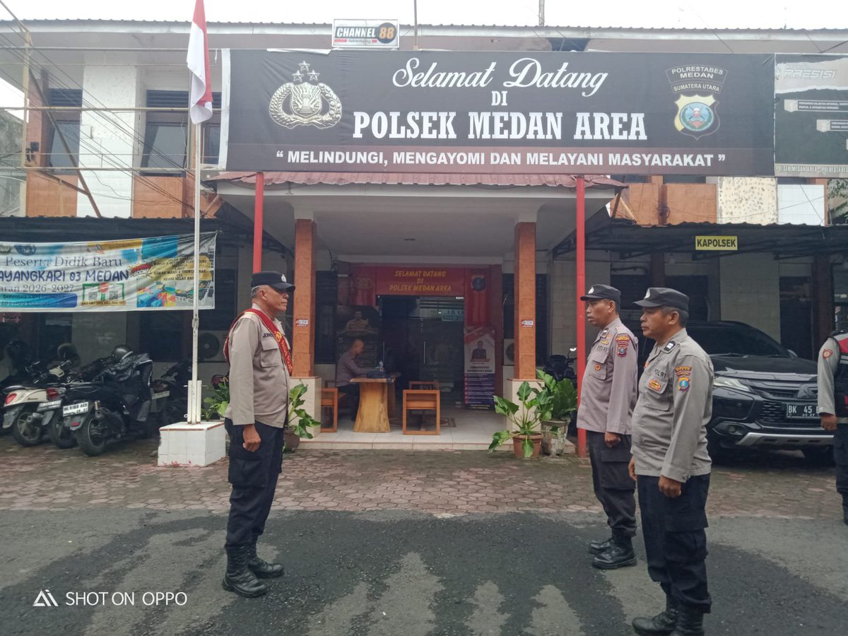 humaspolsekArea's tweet photo. Medan-Antisipasi Guantibmas & Kesiapan tugas,Pawas Kasi Humas Polsek Medan Area Aiptu Junaedi pimpin Serah Terima piket Fungsi (23-9-26)
#Serahterimapiketfungsi
#Integritasdanhumanisdalammelayanimasyarakat
#PolriUntukMasyarakat/CallCenter110
#Collabs
Akpol2013MedanAman https://t.co/4XEzSaOwEO