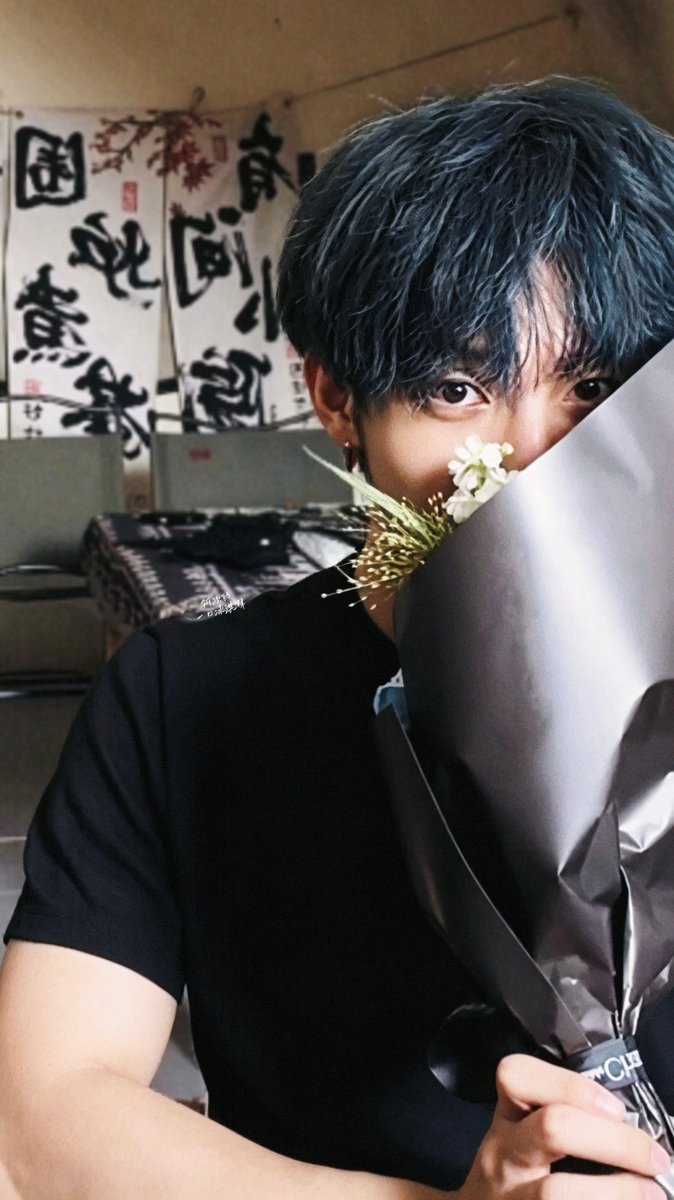 meishe18's tweet photo. 💐❤️ #HeYanZhao https://t.co/bLTC1utXap