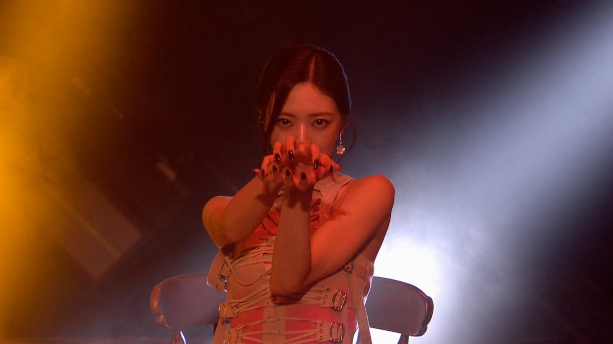 ITZYofficial's tweet photo. ITZY 3RD WORLD TOUR <TUNNEL VISION> in EUROPE & UK

ITZY “Wild Wild West”
🎥 https://t.co/qwliIK31XI

ITZY “마.피.아. In the morning”
🎥 https://t.co/mlZVQxAx7q

ITZY “Sorry Not Sorry”
🎥 https://t.co/0e3MIfOSvw

#ITZY #MIDZY @ITZYofficial
#ITZY_TUNNELVISION
#ITZY_TNVS
#ITZY_WORLD_TOUR
#WildWildWest
#마피아_inthemorning
#SorryNotSorry