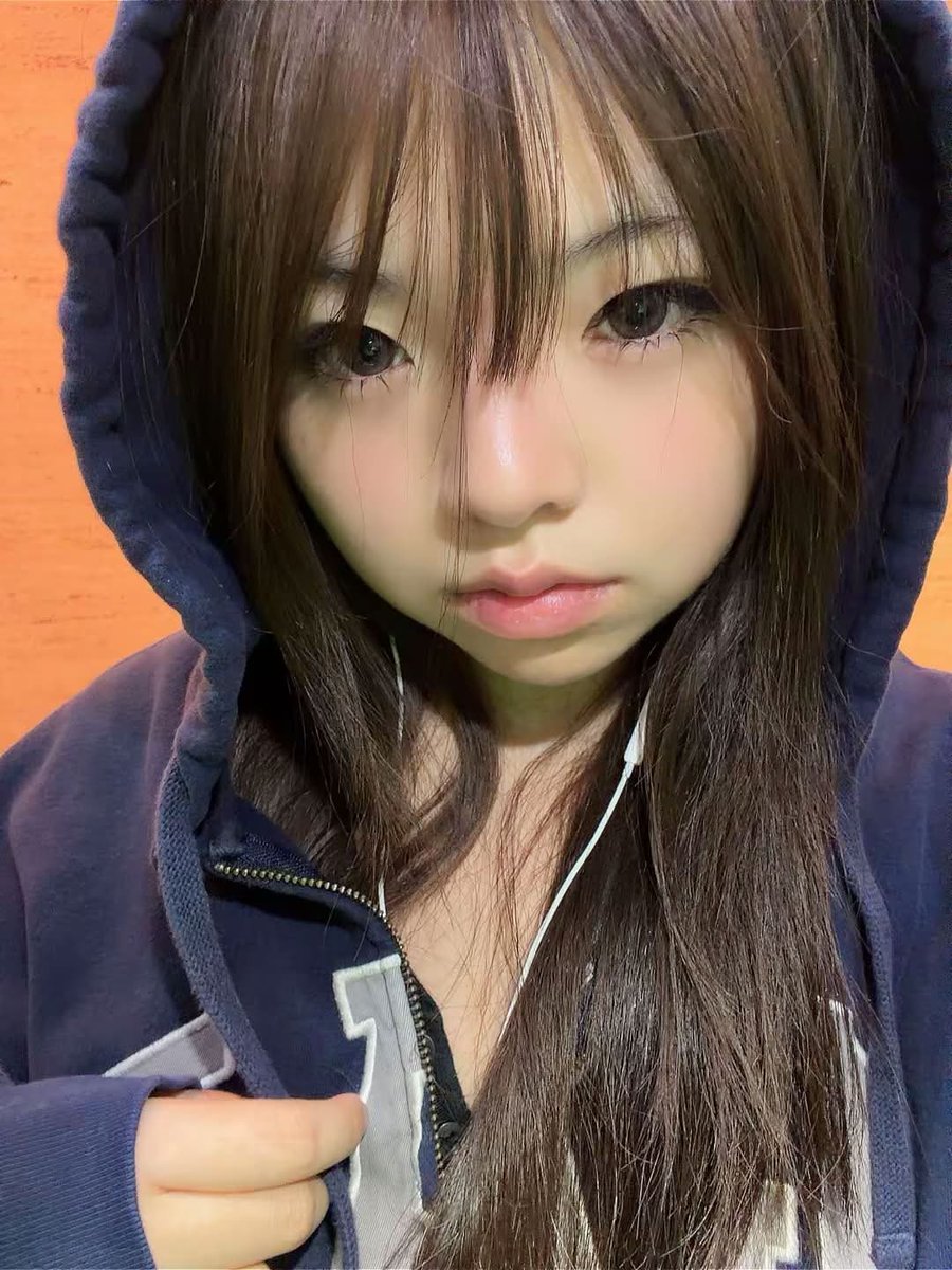 altealvr's tweet photo. hi https://t.co/IlnXOIDKXy
