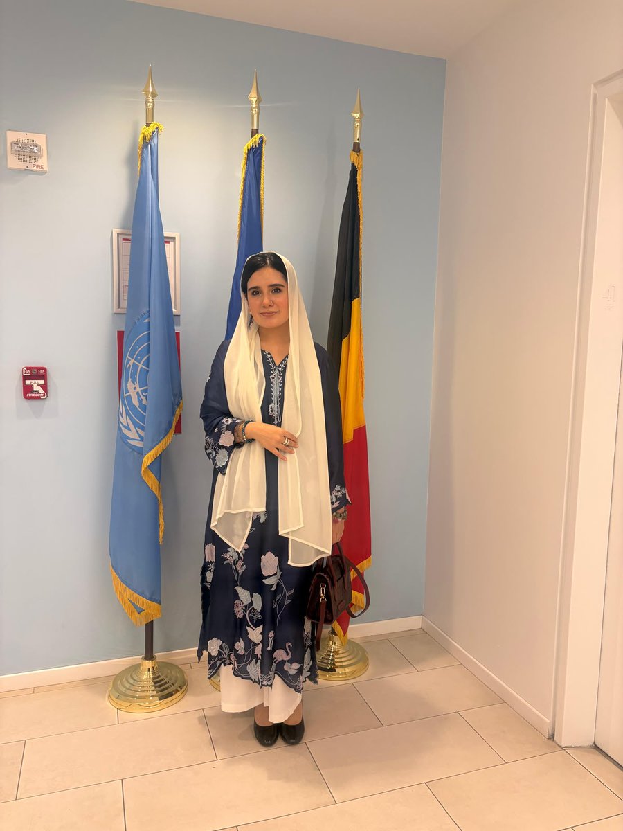 PakFightsPolio's tweet photo. On the sidelines of #UNGA, UNICEF Global Youth Health Advisory Group member @AlishbaKBarech  joined fellow youth delegates in meeting Her Majesty Queen Mathilde of Belgium, bringing young voices to a global conversation on a shared priority: putting child survival and health at the heart of global action.

With Pakistan and Afghanistan remaining the world’s last two polio-endemic countries, the discussion highlighted the importance of sustained global leadership, partnership and advocacy to reach every child and achieve a polio-free world.

During the interaction, Her Majesty expressed interest in visiting Pakistan and supporting advocacy for child health and polio eradication among global leaders.

Young voices like Alishba’s are helping connect Pakistan’s efforts with global conversations — reinforcing that ending polio is not only about stopping a disease, but about protecting children and building a healthier future for all.
@MonarchieBe @UNICEF 
#UNGA81 #EndPolio #PolioFreePakistan #ChildHealth #YouthVoices #ForEveryChild #GlobalHealth