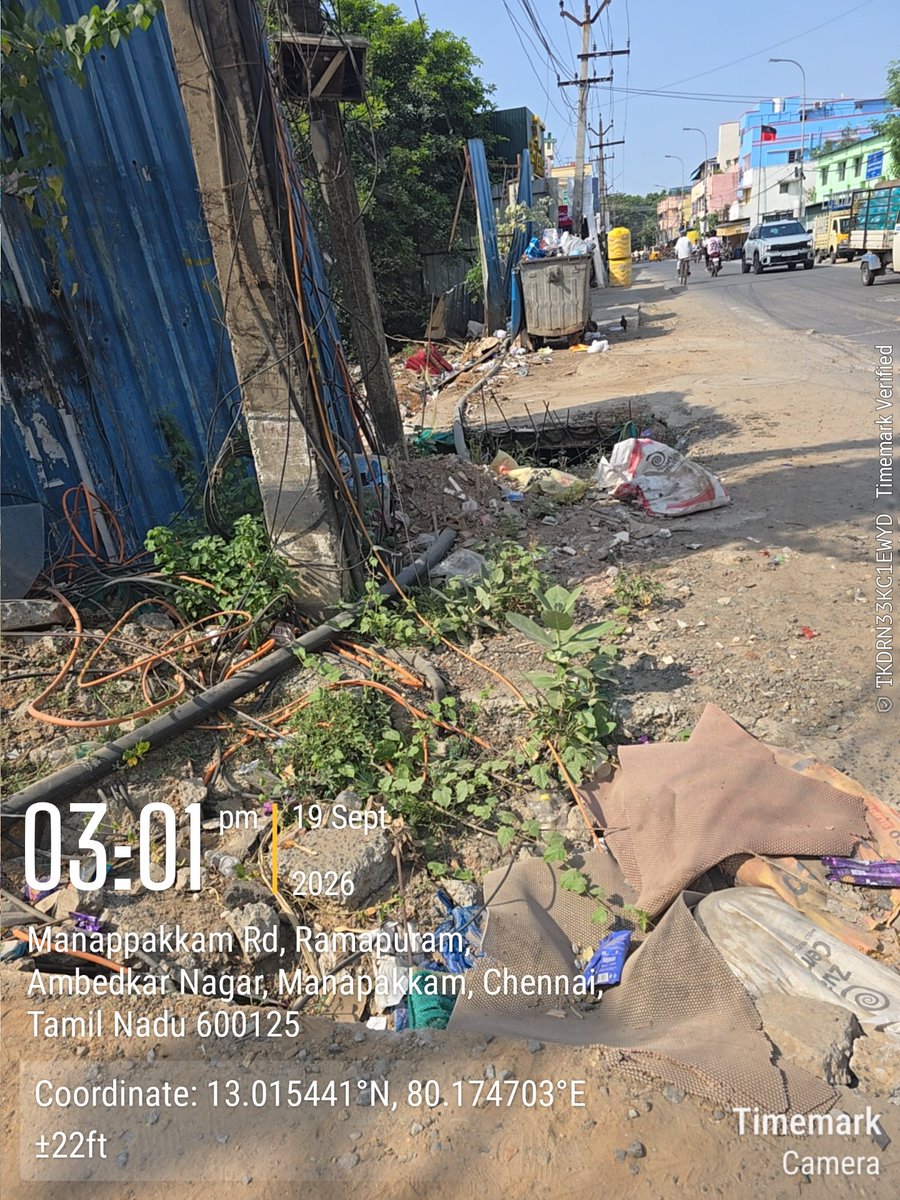 Streetsofchenna's tweet photo. @chennaicorp @AadhavArjuna @sameerangs @CMOTamilnadu @TVK_NewsTrichy @TamilanParthib1 @rdc_south @chennai_Highway Hello Chennai Corporation. This is a stormwater drain constructed by the Chennai Corporation https://t.co/Xs1LldWfAr