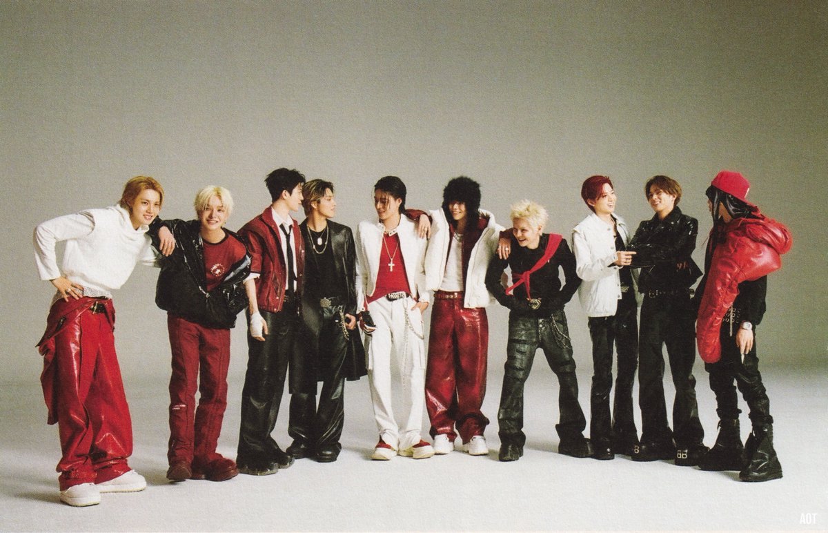 archiveoftrsr tweet picture