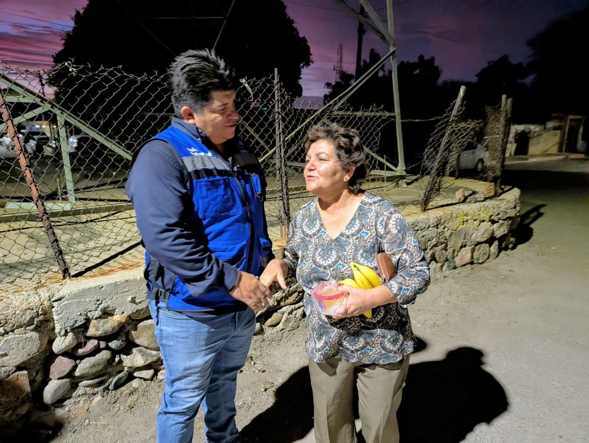 LuisEstevane's tweet photo. Mi barrio, el TiroBlanco aquí hace 50 años llegamos los Estevané de Zacatecas a Sonora.

Hoy lo recorrí con muy gratos recuerdos junto con mi compa @GildardoReal.  

Gracias a todo el equipo del @PAN_Hmo y a los vecinos que nos recibieron en su casa!

#NiUnPasoAtrás #DefenderLaH https://t.co/U1HpUskcrm
