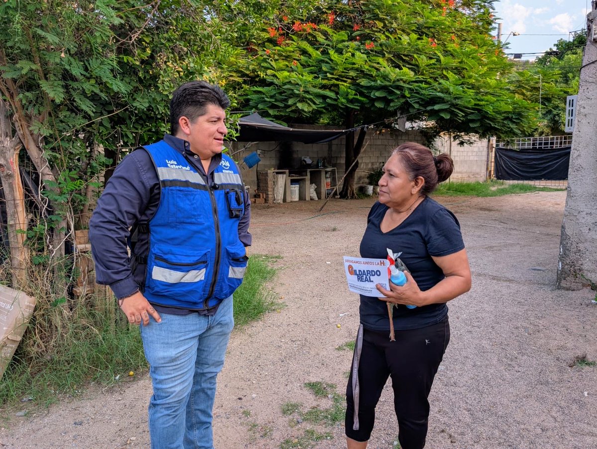 LuisEstevane's tweet photo. Mi barrio, el TiroBlanco aquí hace 50 años llegamos los Estevané de Zacatecas a Sonora.

Hoy lo recorrí con muy gratos recuerdos junto con mi compa @GildardoReal.  

Gracias a todo el equipo del @PAN_Hmo y a los vecinos que nos recibieron en su casa!

#NiUnPasoAtrás #DefenderLaH https://t.co/U1HpUskcrm