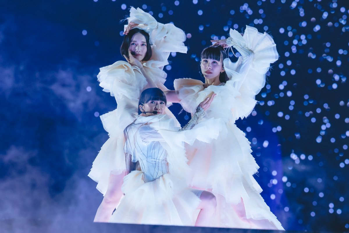 natalie_mu's tweet photo. ◤今日であれから1年◢
Perfume東京ドーム公演レポート

笑顔で再会を約束し、
しばしの“コールドスリープ”へ

ちょうど1年前のあの日、何が起こったのか
10枚の写真と8500文字で残した記録
https://t.co/9oCRH4q0pV

#prfm https://t.co/52hmQCRpfw