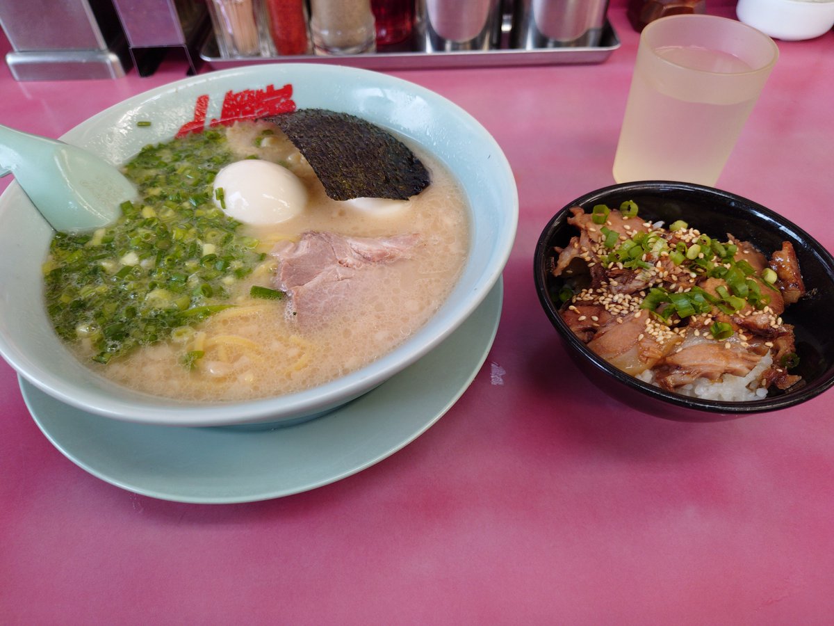 Spheniscidae_3's tweet photo. ひるめし！ https://t.co/4VecxG7oXw