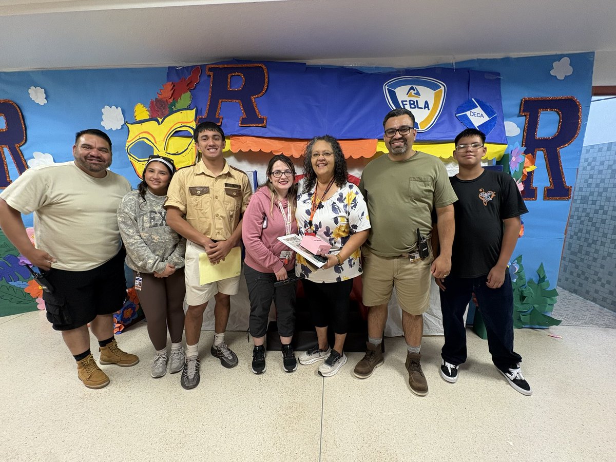 Riverside_4ever's tweet photo. Congratulations to Mrs. Moya, our Teacher of the Month, and Jaikub Montero, our Employee of the Month!
Your hard work, dedication, and commitment are truly appreciated. Thank you for all that you do! 🌟👏 @vlara_82 @XLugo_RHS https://t.co/0jA0ghqN09