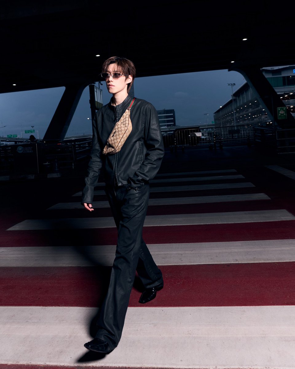 fiercebook_bkk's tweet photo. พีพี กฤษฏ์ Gucci Brand Ambassador คนล่าสุด เตรียมพร้อมออกเดินทางสู่มิลาน เพื่อร่วมชมแฟชั่นโชว์ Gucci SS27 ณ MILAN FASHION WEEK ภาย���ต้การออกแบบของ Demnaในวันศุกร์��ี่ 25 กันยายน 19.00 น. ตามเวลาประเทศไทย

#FiercelivebyJijie #Gucci 
#GucciTheStoreShow
#GUCCISS27xPPKRIT
#PPKritt https://t.co/1dVAVoIMCK