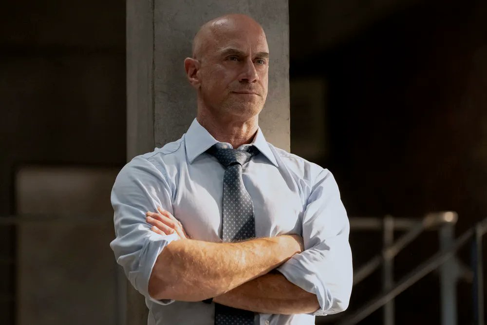 Variety's tweet photo. Elliot Stabler and Olivia Benson will reunite once again on "Law &amp; Order: SVU," according to new photos posted by Mariska Hargitay on Instagram on Tuesday. 

https://t.co/sTWbLds6wm https://t.co/OpTEBnR1Cr