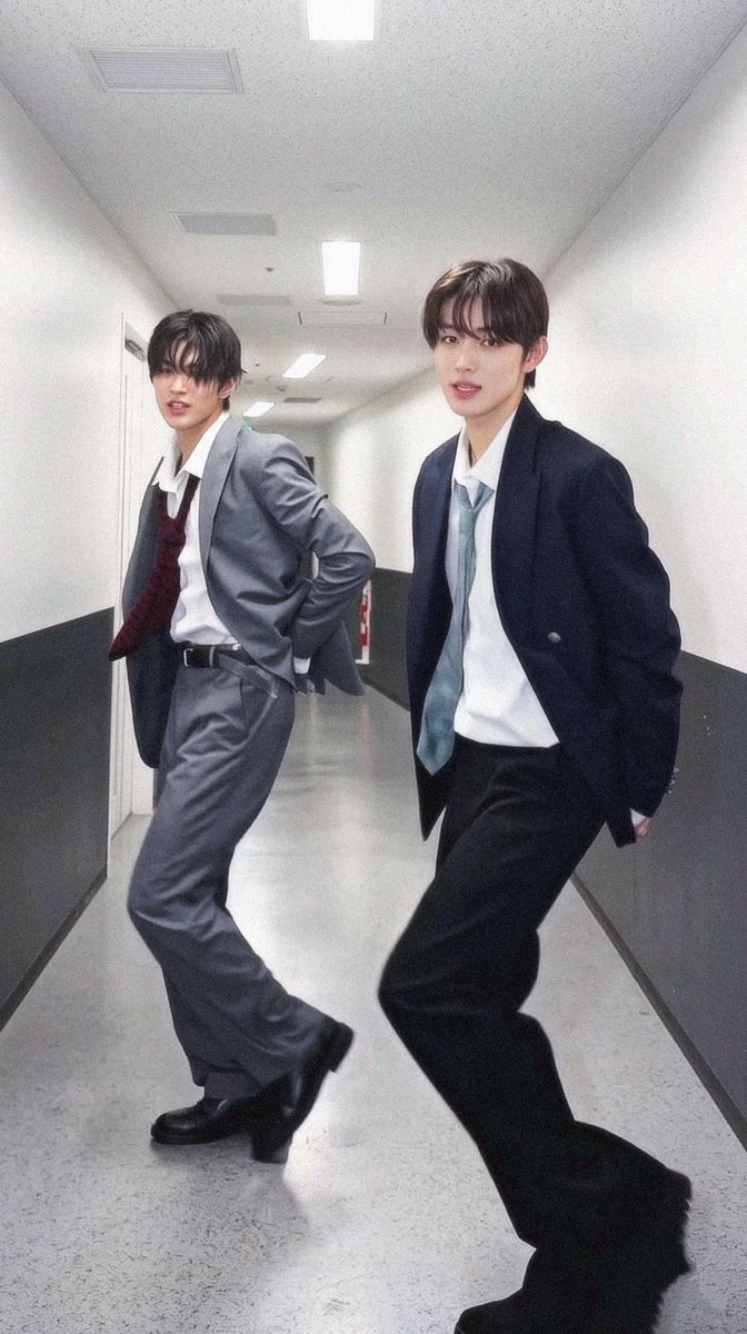 nshk_o9's tweet photo. 🧒🏻🧒🏻👔 https://t.co/TEPZoK4P0H