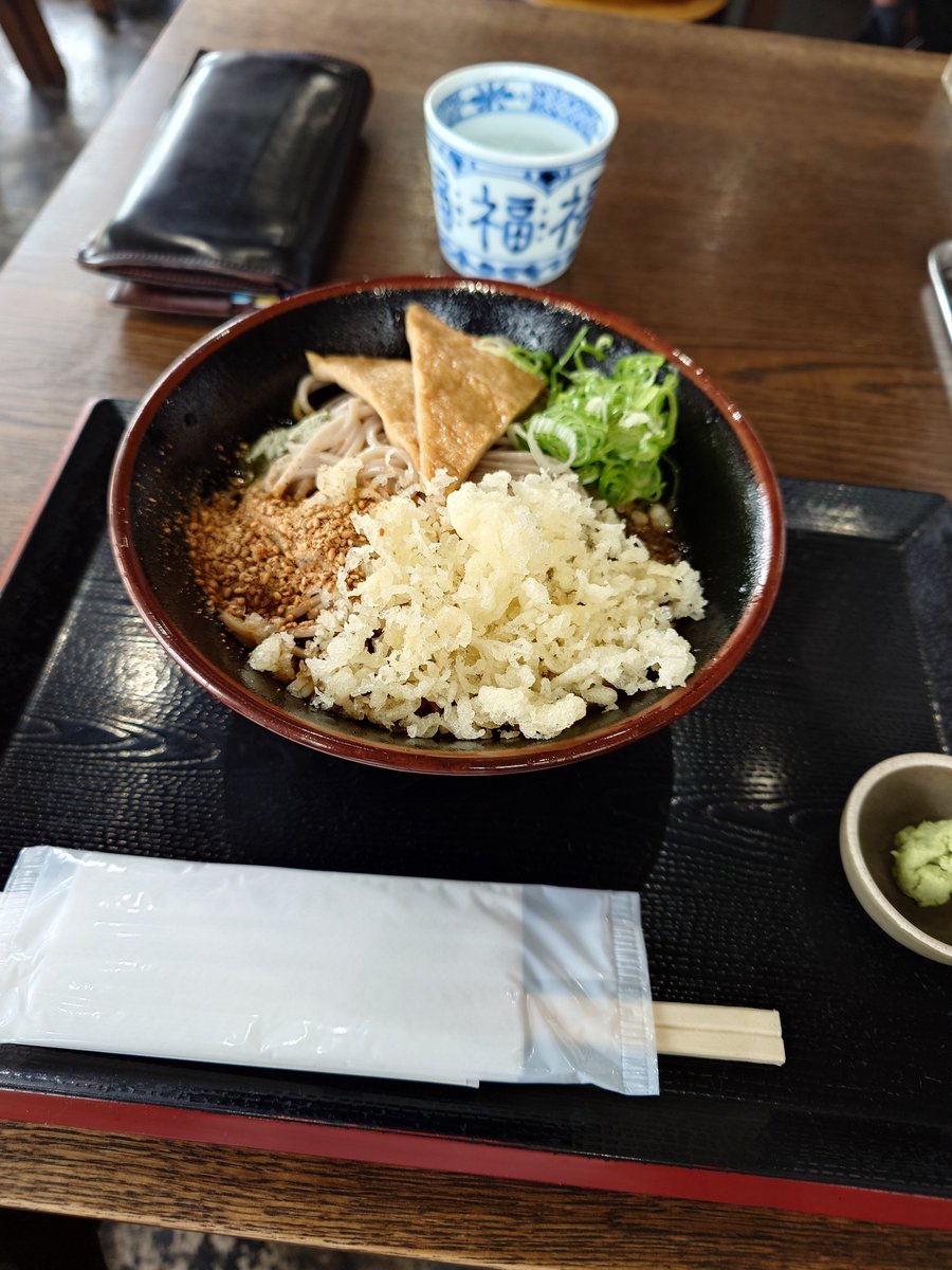 anna3330h's tweet photo. 岐阜に墓参りにきたので初冷やしたぬきそば https://t.co/Ys8WFxnTVl
