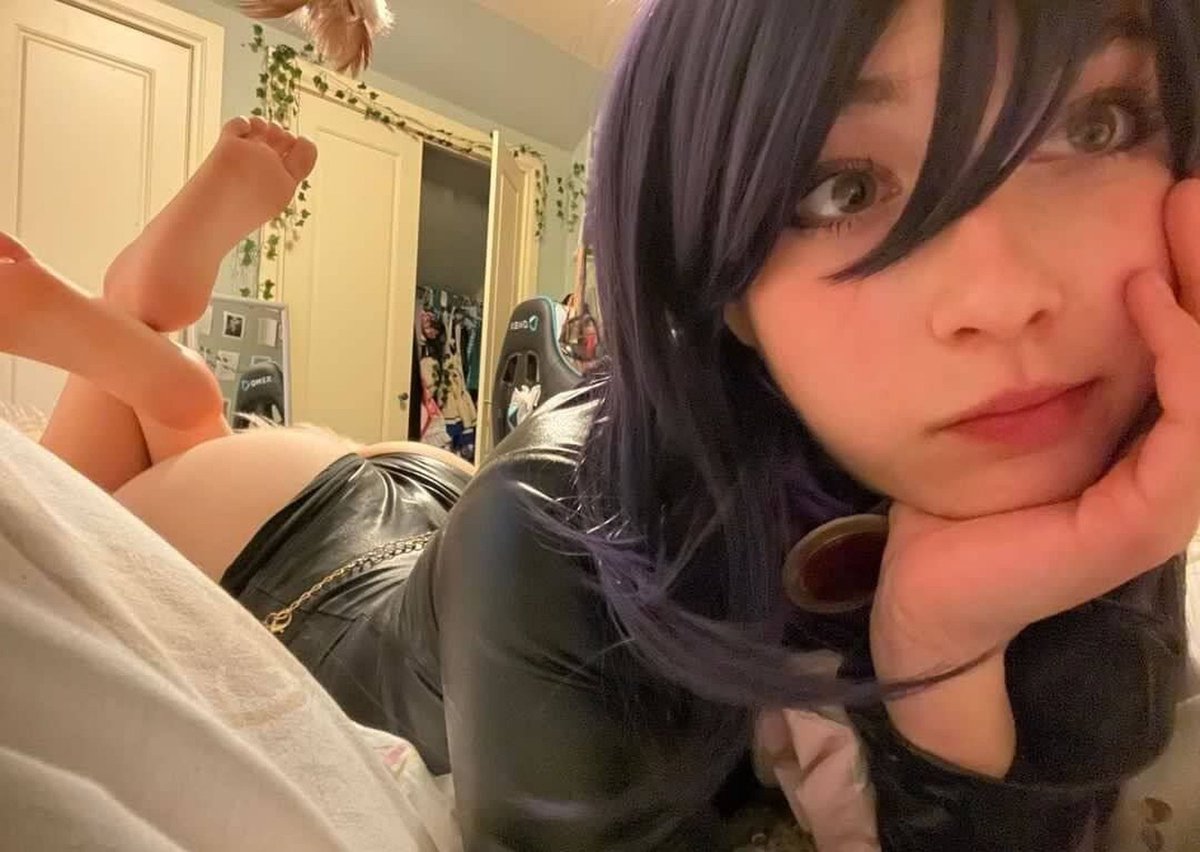 BecFreedom's tweet photo. The poor girl should be begging for some guidance instead of talking shit online making unnecessary enemies. Going by the DMs I'm getting she already has several.

Posting and selling degenerate and suggestive pics. 🤯 Poor thing will never be able to settle down and have kids with that kind of history.

Nationalism, degeneracy and furries don't go together.

Neither should lying about nationalists being on crack when she is acting like a promiscuous little slut online.