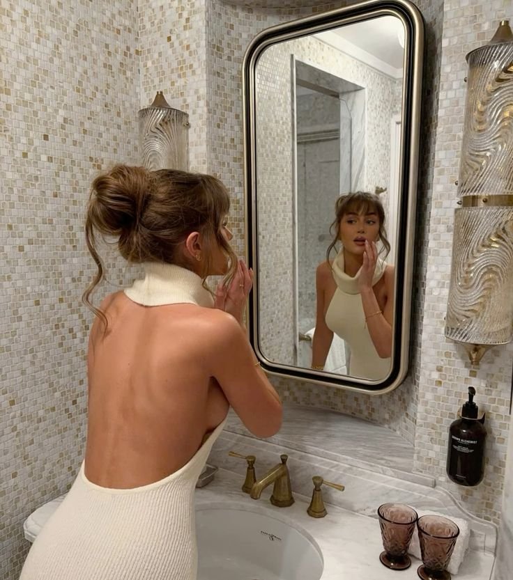 cozygirlx's tweet photo. the best part of going out is getting ready https://t.co/PopWV4VnyS