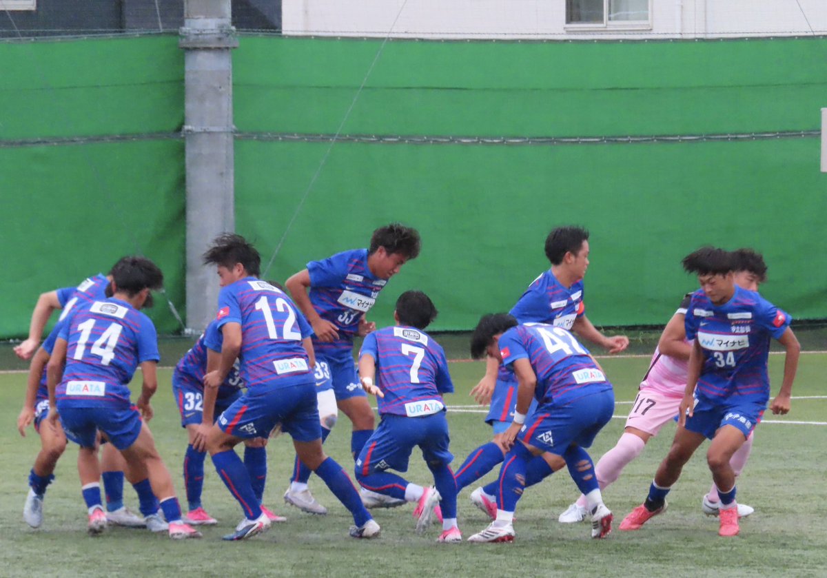 pivo00606444's tweet photo. 2️⃣種 高円宮杯 JFA U-18
　  サッカーリーグ2026 ⚽️

千葉県 Div.1
【 Results 】第13節

習志野 3-0 拓大紅陵
東京学館浦安 0-3 レイソルB
専修大松戸 1-5 市立船橋B
中央学院 0-4 八千代
ジェフB 0-2 流経大柏C

今節も上位は混戦で順位が変動 🔥

市立船橋Bが立て直し首位✨
専修大松戸が連敗 💦 https://t.co/EOqgNHyaoV