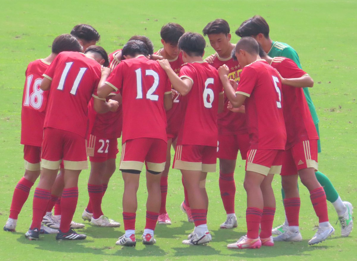 pivo00606444's tweet photo. 2️⃣種 高円宮杯 JFA U-18
　  サッカーリーグ2026 ⚽️

千葉県 Div.1
【 Results 】第13節

習志野 3-0 拓大紅陵
東京学館浦安 0-3 レイソルB
専修大松戸 1-5 市立船橋B
中央学院 0-4 八千代
ジェフB 0-2 流経大柏C

今節も上位は混戦で順位が変動 🔥

市立船橋Bが立て直し首位✨
専修大松戸が連敗 💦 https://t.co/EOqgNHyaoV
