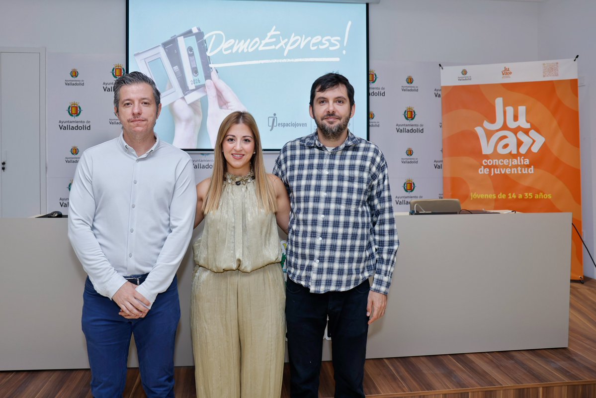 AyuntamientoVLL's tweet photo. El @AyuntamientoVLL presenta la XIV edición de DemoExpress para impulsar el talento musical joven.

➡️ El concurso, dirigido a jóvenes de entre 14 y 29 años, permitirá a diez artistas o grupos grabar dos temas en el estudio del Espacio Joven Sur y ofrecerá tres premios con una dotación económica de hasta 1.500€.

#JuVaDeTi @carolinadbp 

➕ℹ️: https://t.co/cb8X0jChuA